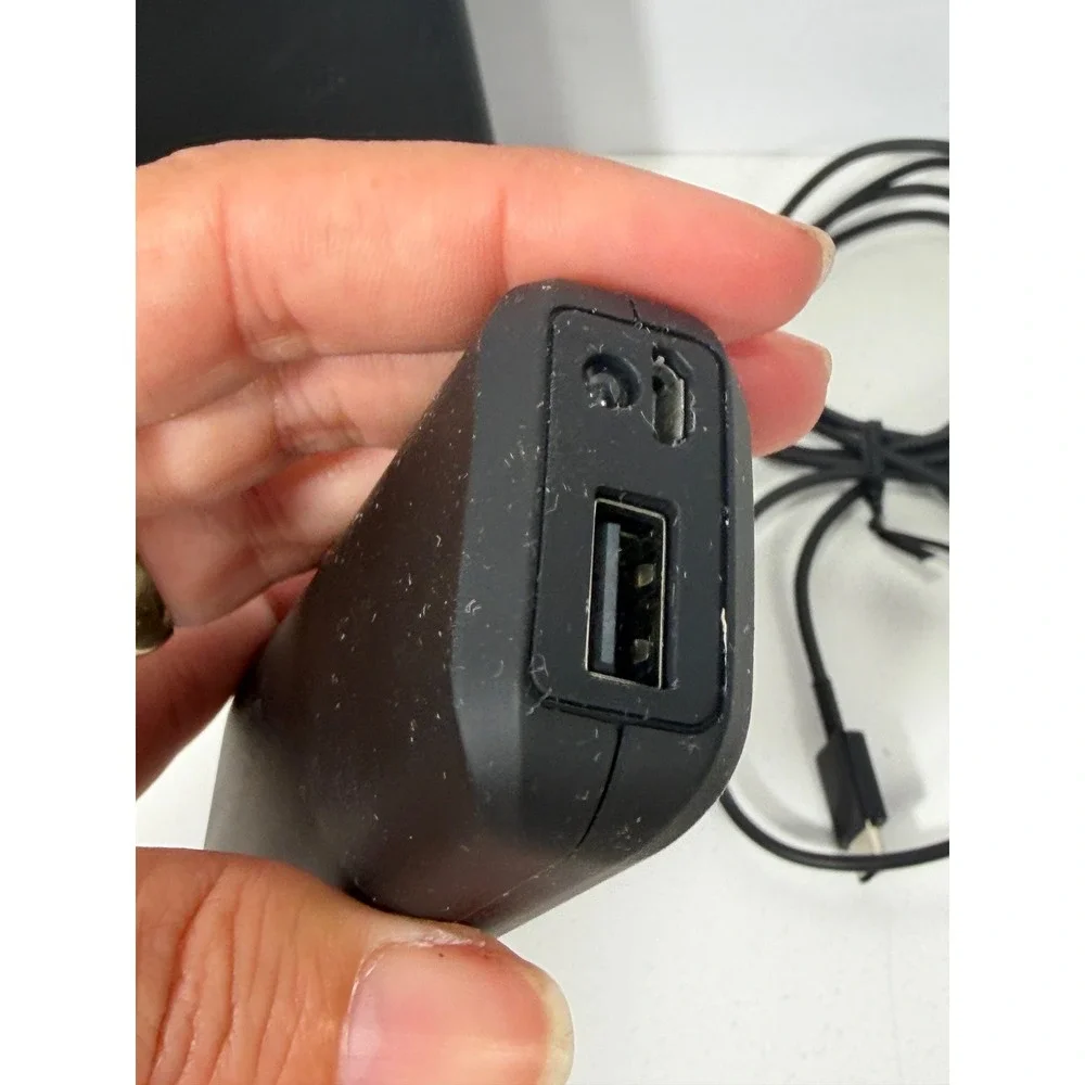 TYLT 5200mAh‎ Portable Power Bank External Battery WA-15TPP5200 Black with Case